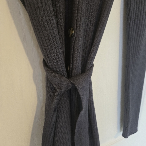 Long Sleeve Knit Dress - Picture 3 of 8